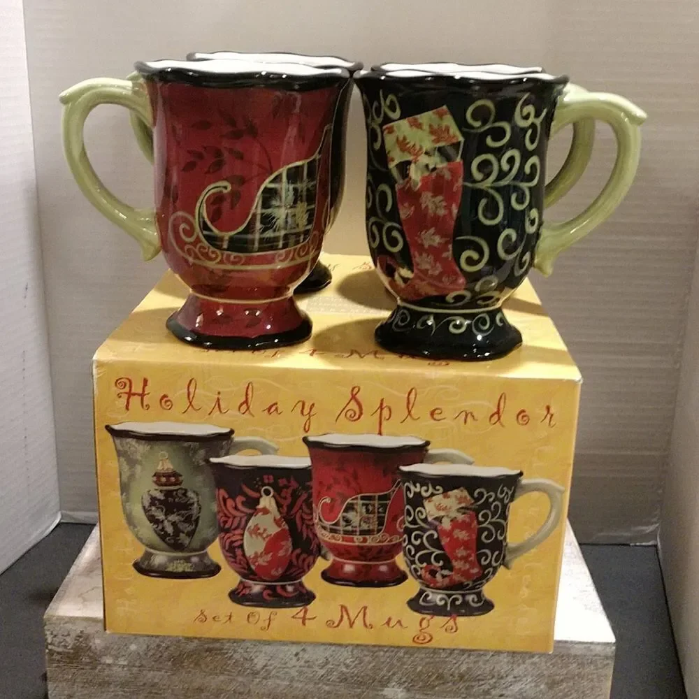 Set of Four Footed Christmas Mugs New